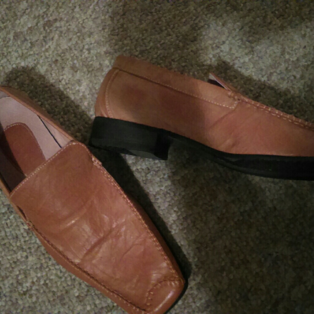 Shoes - Picture 2 of 4